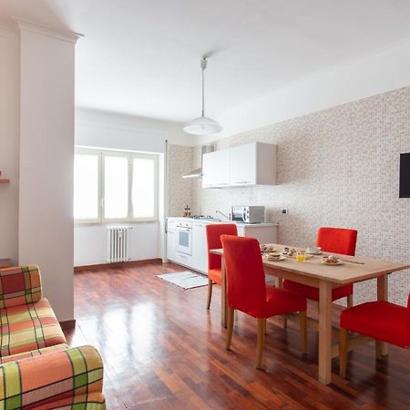 Residence Chiatamone 53 Napoli Esterno foto