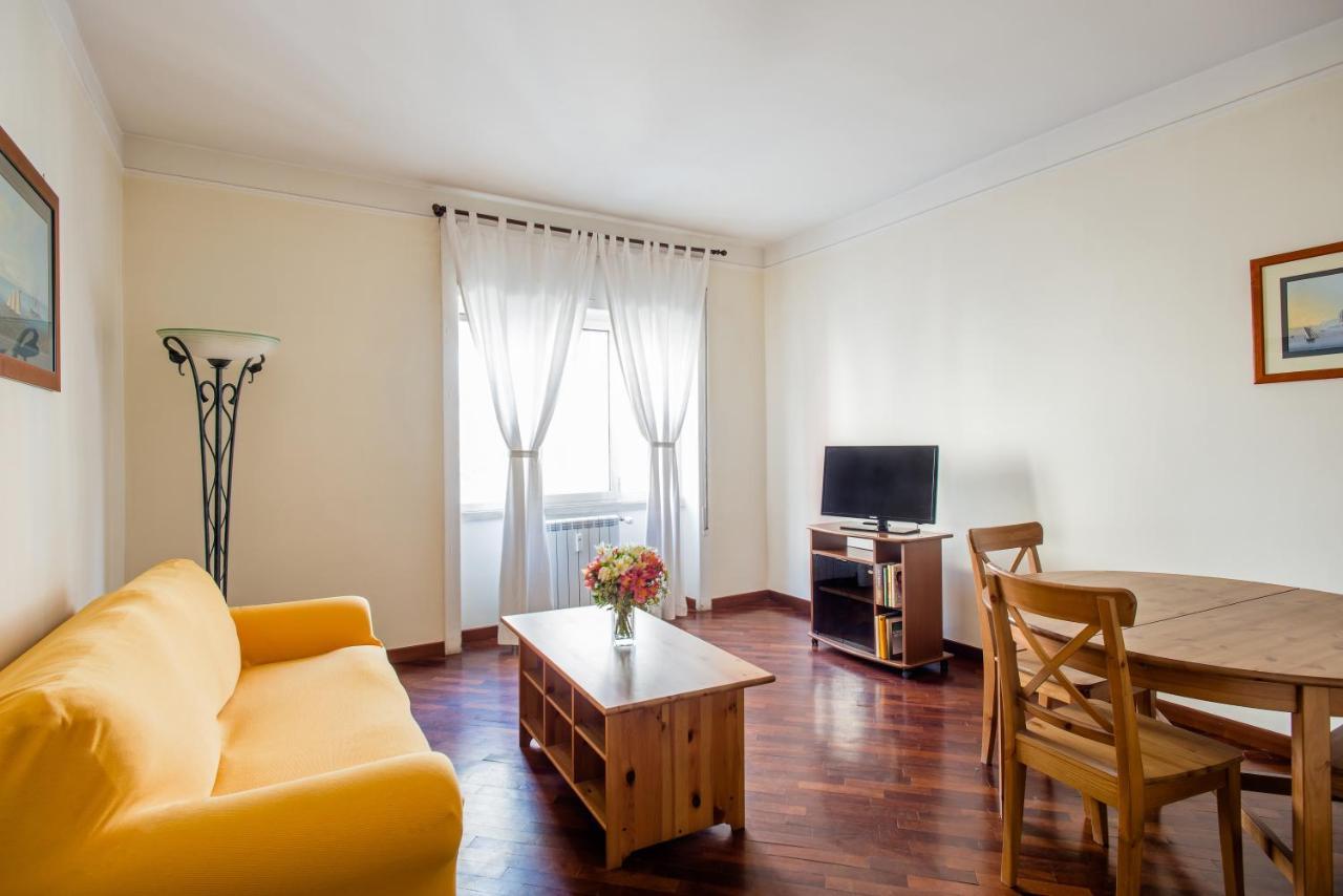 Residence Chiatamone 53 Napoli Esterno foto
